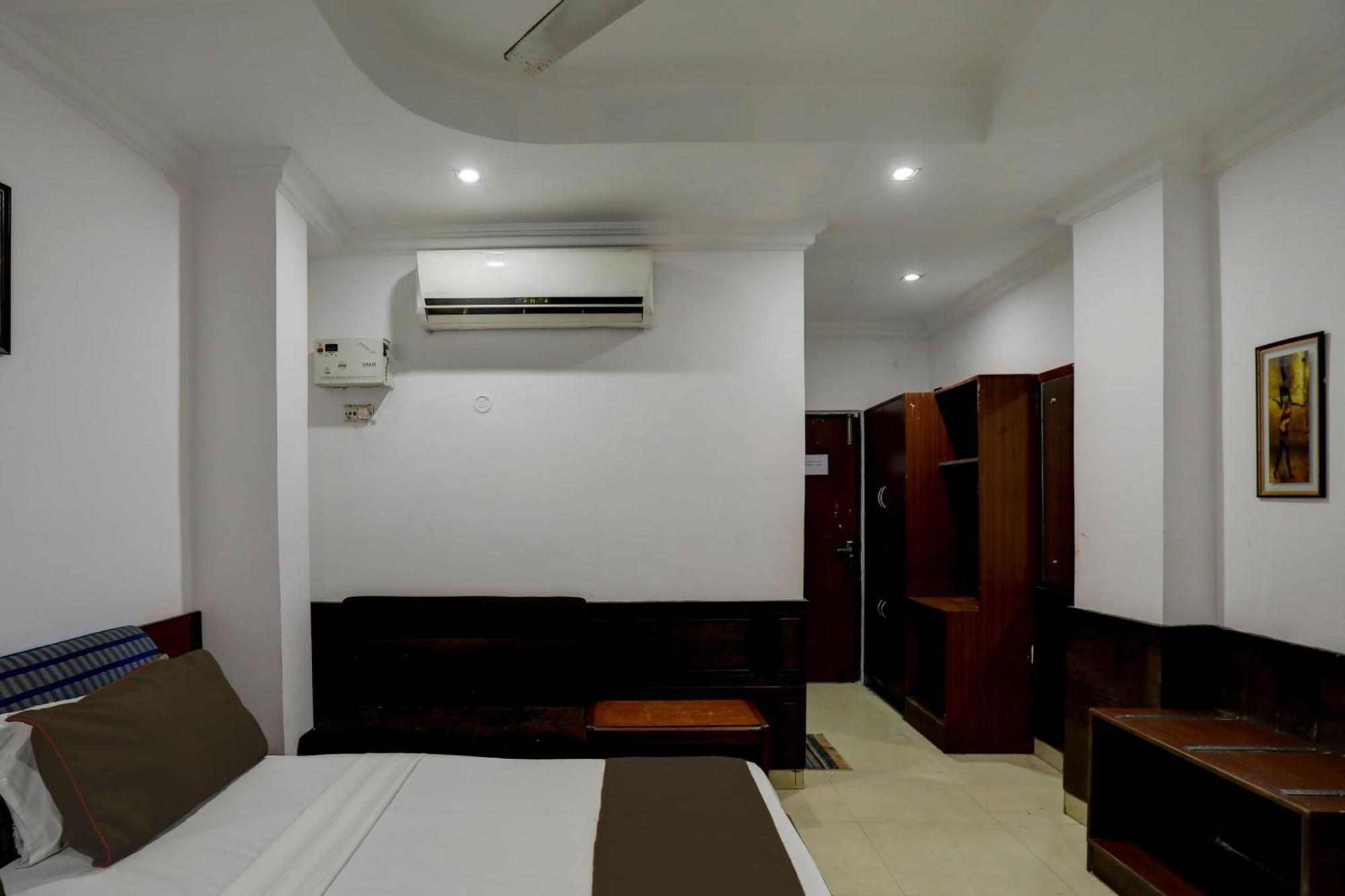Hotel Monarch Inn Lucknow Dış mekan fotoğraf