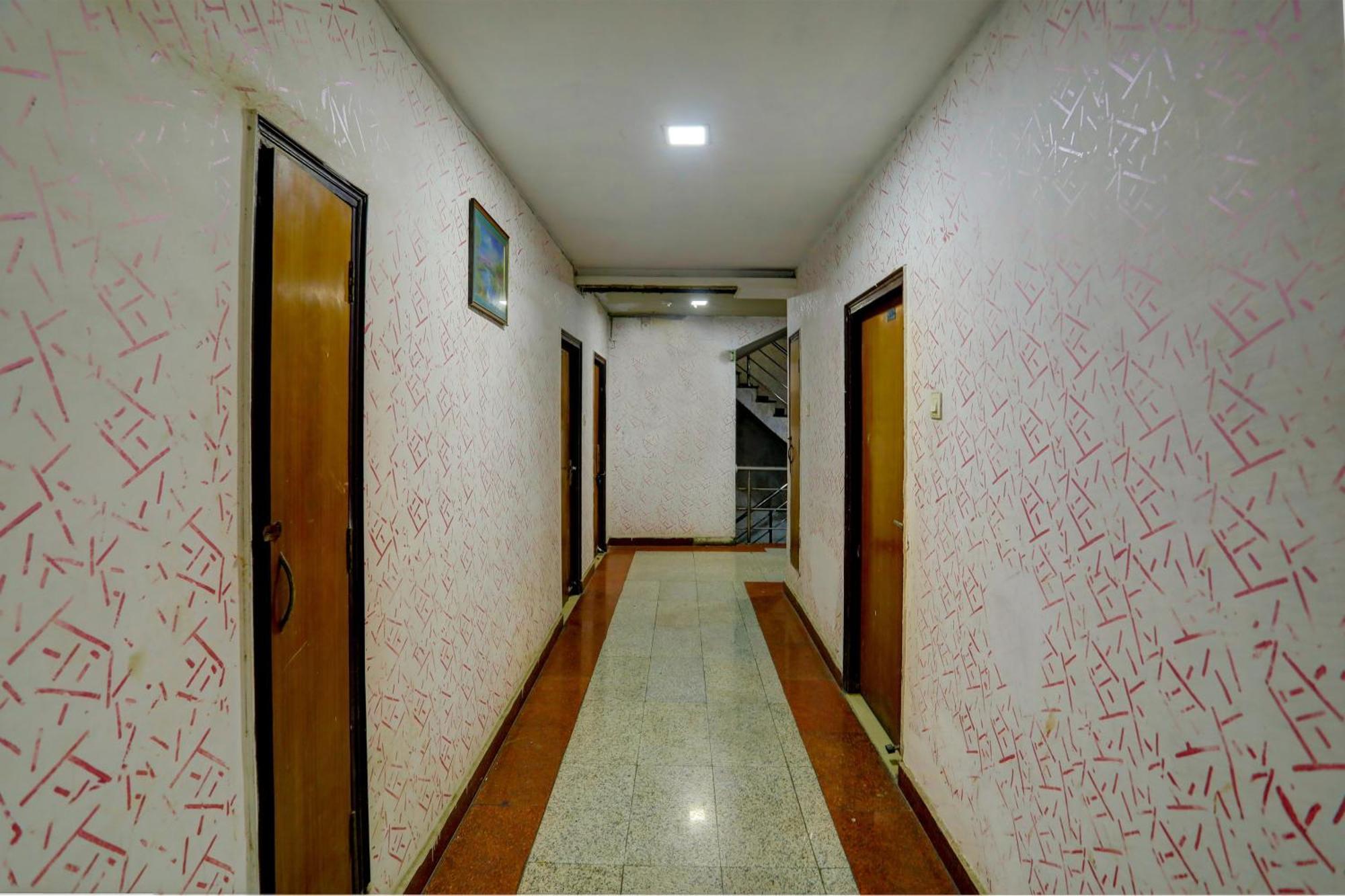 Hotel Monarch Inn Lucknow Dış mekan fotoğraf