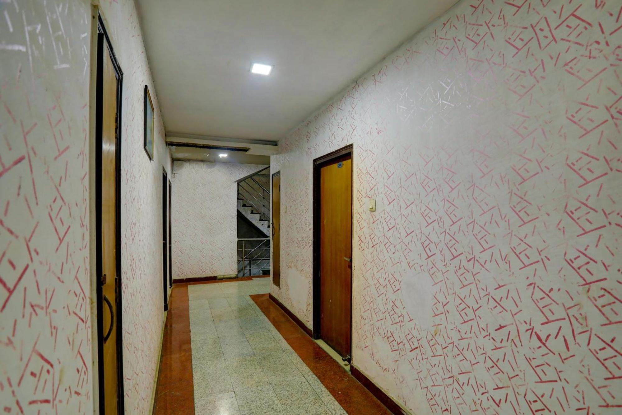 Hotel Monarch Inn Lucknow Dış mekan fotoğraf