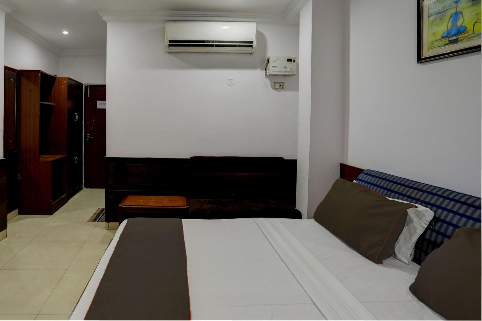 Hotel Monarch Inn Lucknow Dış mekan fotoğraf