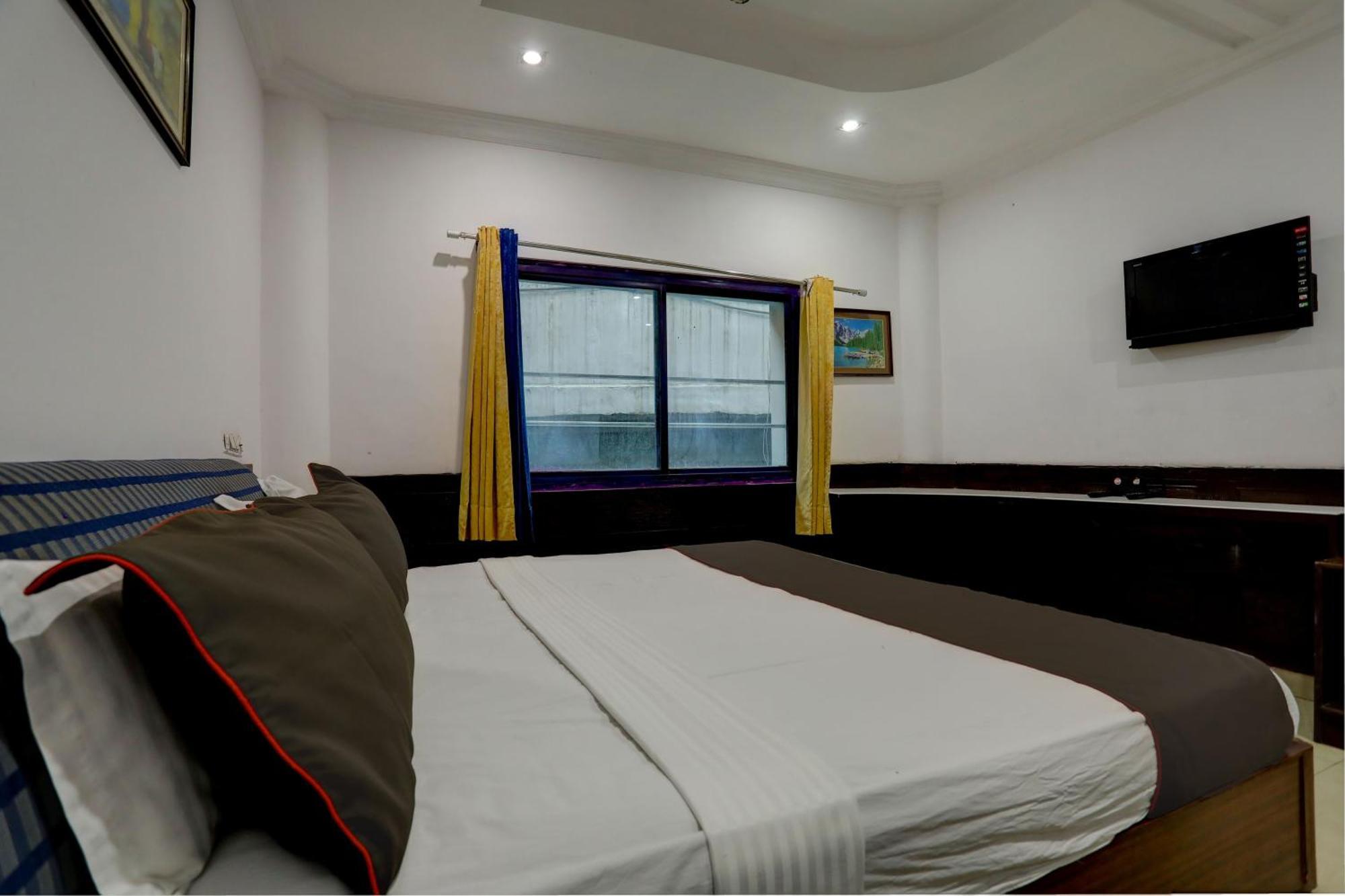 Hotel Monarch Inn Lucknow Dış mekan fotoğraf