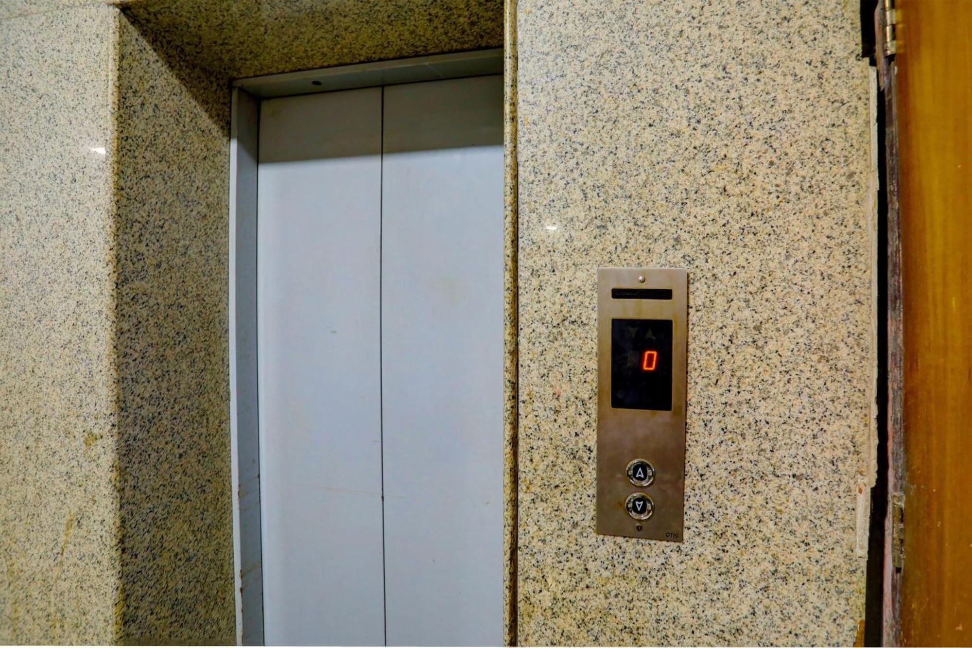 Hotel Monarch Inn Lucknow Dış mekan fotoğraf