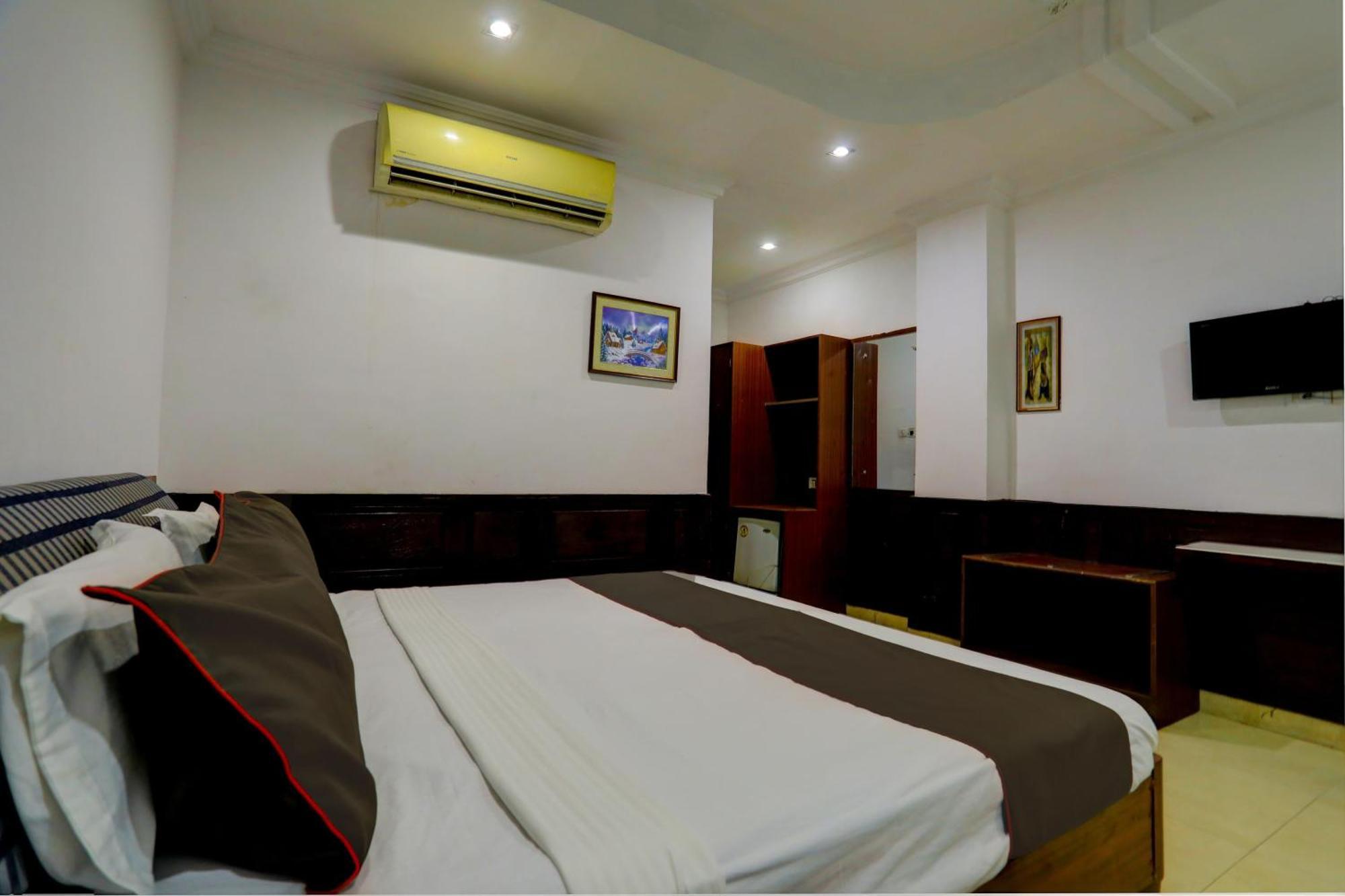Hotel Monarch Inn Lucknow Dış mekan fotoğraf