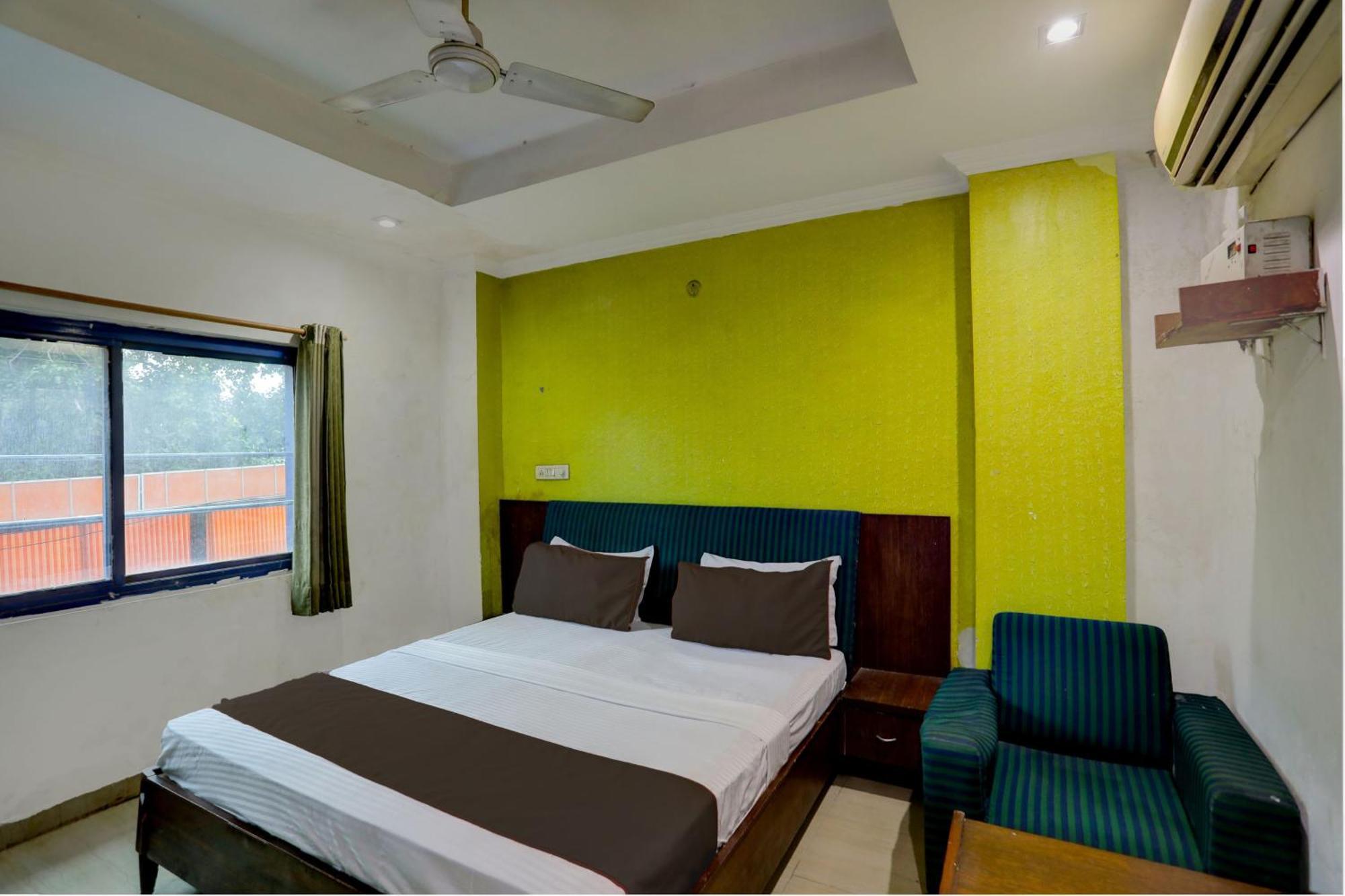 Hotel Monarch Inn Lucknow Dış mekan fotoğraf