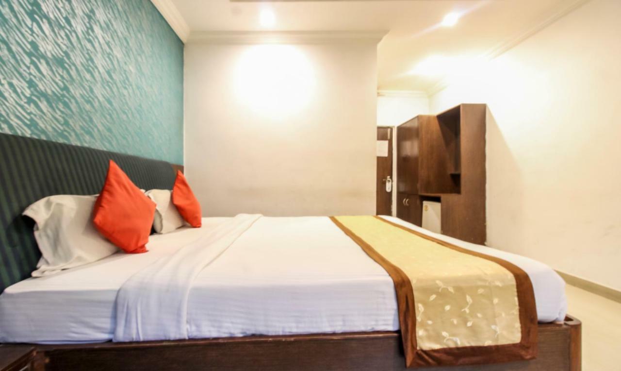 Hotel Monarch Inn Lucknow Dış mekan fotoğraf