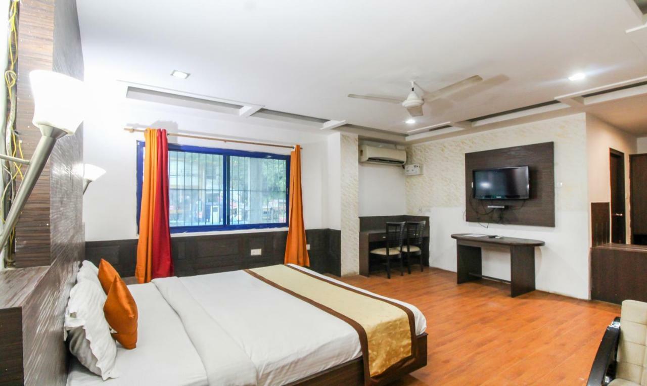 Hotel Monarch Inn Lucknow Dış mekan fotoğraf