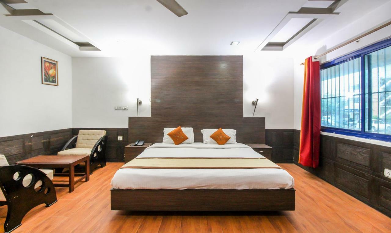 Hotel Monarch Inn Lucknow Dış mekan fotoğraf
