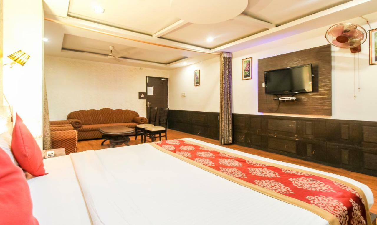 Hotel Monarch Inn Lucknow Dış mekan fotoğraf