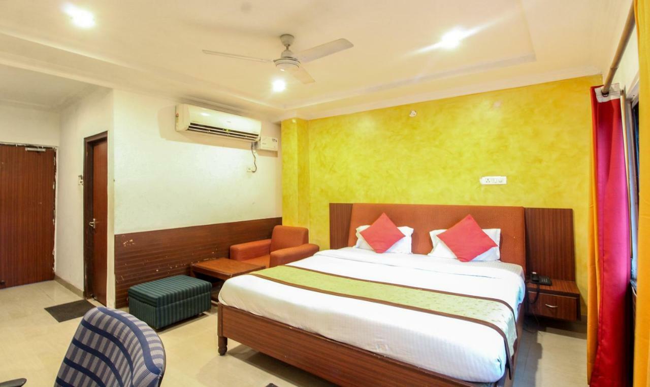 Hotel Monarch Inn Lucknow Dış mekan fotoğraf