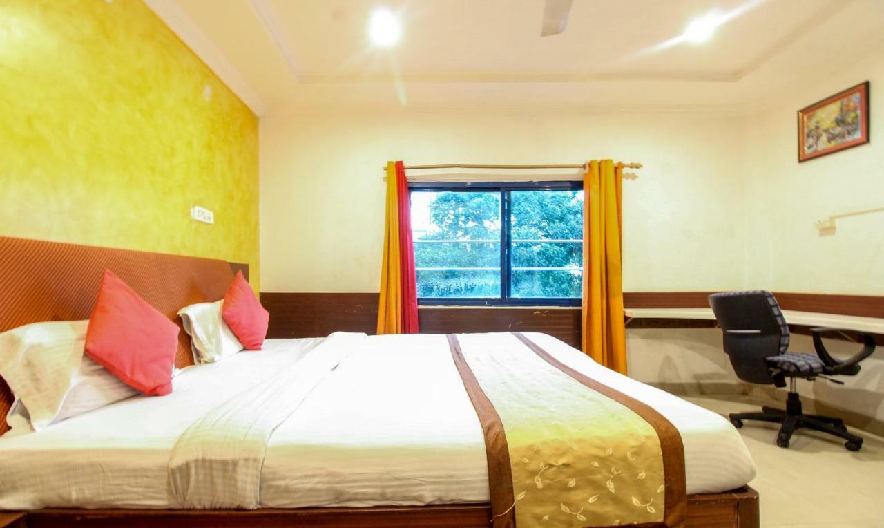 Hotel Monarch Inn Lucknow Dış mekan fotoğraf